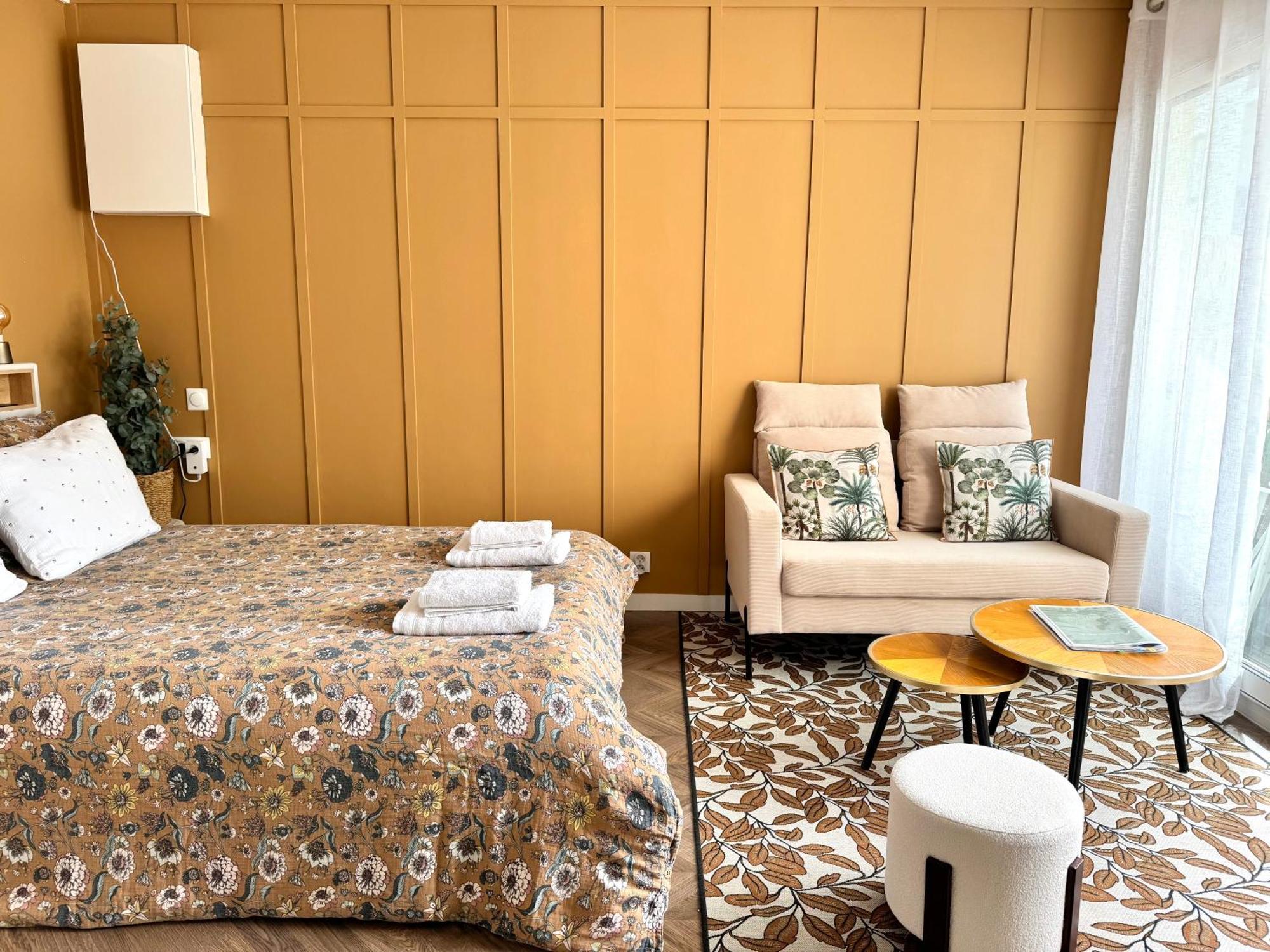 קורסיי-סור-מר Studio La Petite Oasis- Ideal Couple - Calme - Balcon Sud - Lumineux - 10Min Du Centre & Plage - Proche Centre Juno Beach - Wifi מראה חיצוני תמונה