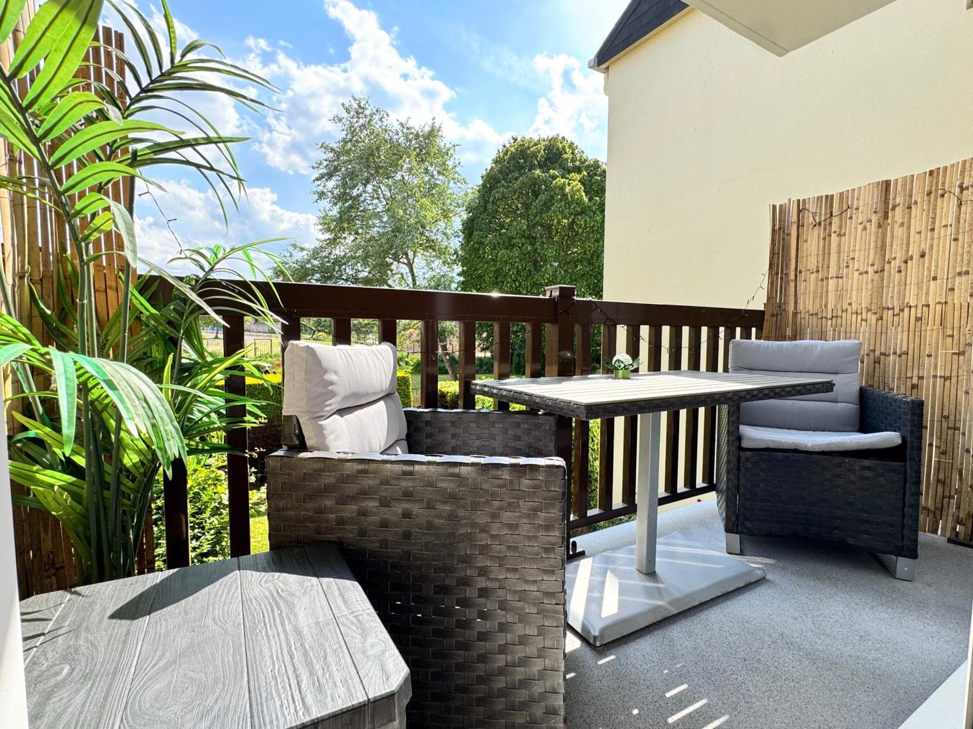 קורסיי-סור-מר Studio La Petite Oasis- Ideal Couple - Calme - Balcon Sud - Lumineux - 10Min Du Centre & Plage - Proche Centre Juno Beach - Wifi מראה חיצוני תמונה