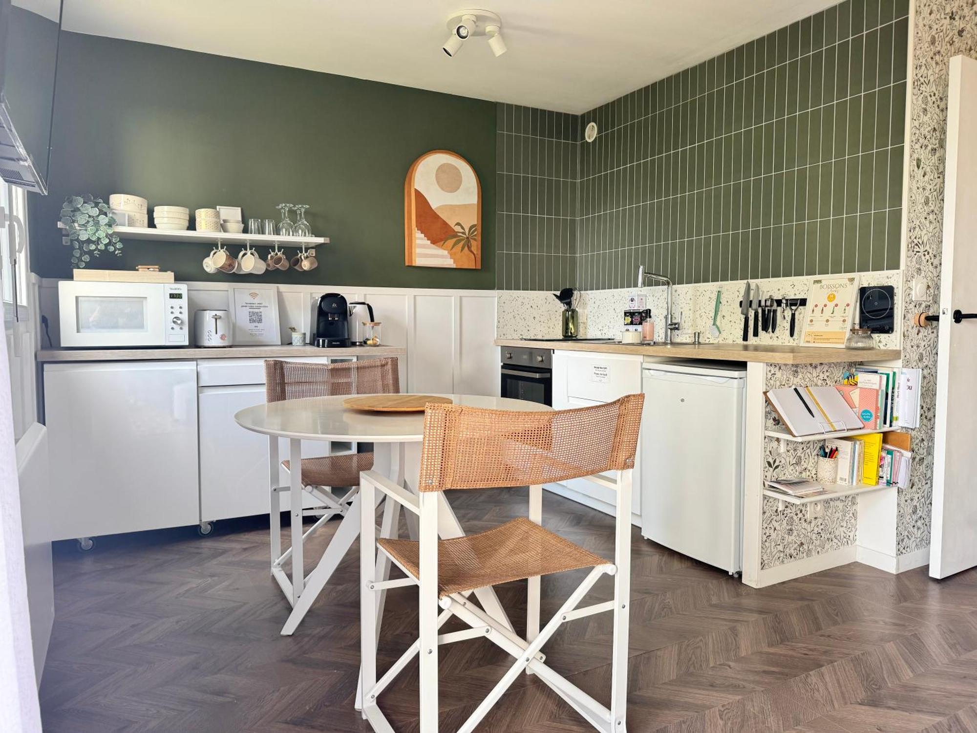 קורסיי-סור-מר Studio La Petite Oasis- Ideal Couple - Calme - Balcon Sud - Lumineux - 10Min Du Centre & Plage - Proche Centre Juno Beach - Wifi מראה חיצוני תמונה