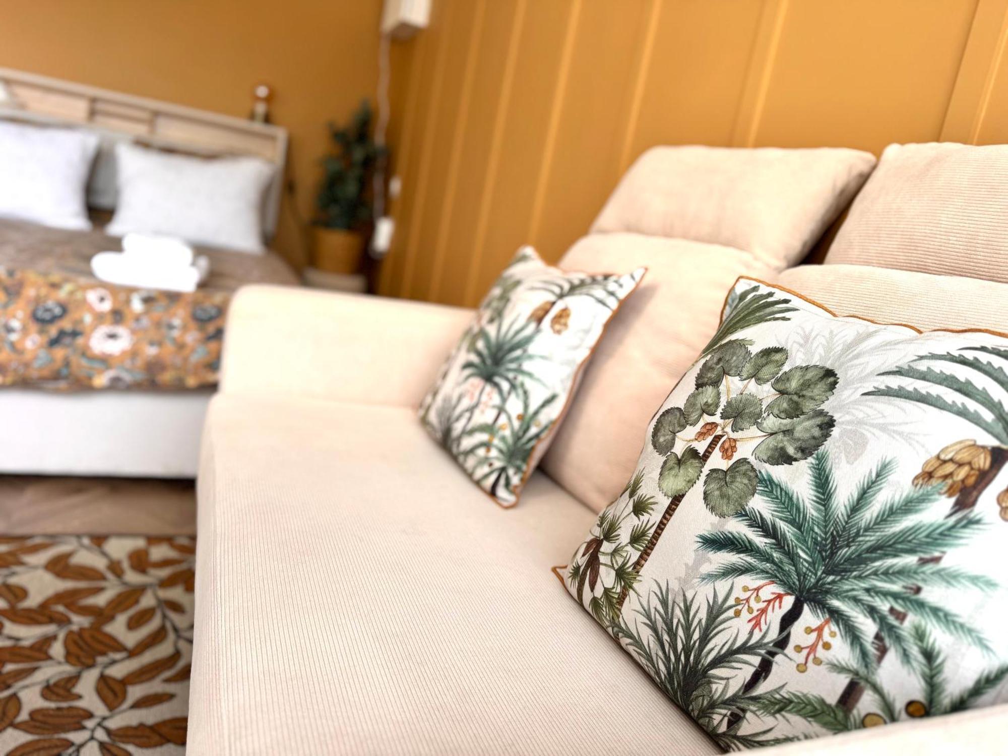 קורסיי-סור-מר Studio La Petite Oasis- Ideal Couple - Calme - Balcon Sud - Lumineux - 10Min Du Centre & Plage - Proche Centre Juno Beach - Wifi מראה חיצוני תמונה